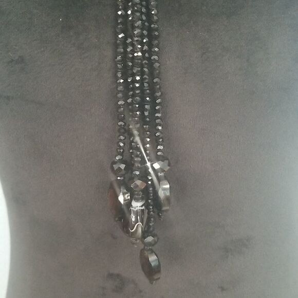 Black sparkly bead necklace - Picture 5 of 12